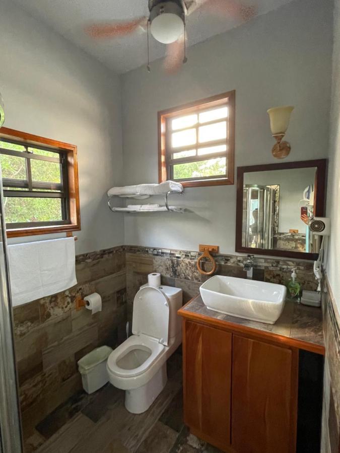 Hidden Treasure Vacation Home Blue Bay Cottage Caye Caulker Εξωτερικό φωτογραφία