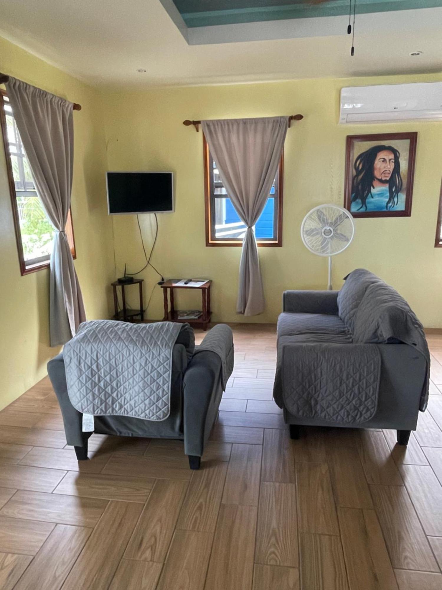 Hidden Treasure Vacation Home Blue Bay Cottage Caye Caulker Εξωτερικό φωτογραφία